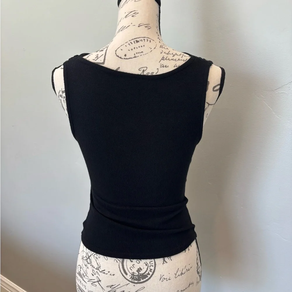 Charlotte Avery Black Fitted Top - Picture 3 of 5